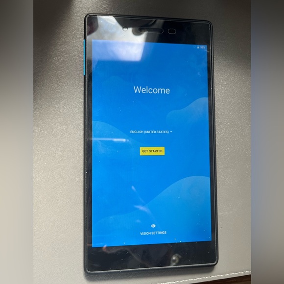 Lenovo 2019 Tablet, works! Already factory reset and ready to use - Picture 1 of 6
